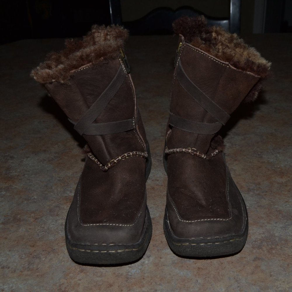 Woman's Cabela's Boots Size 7